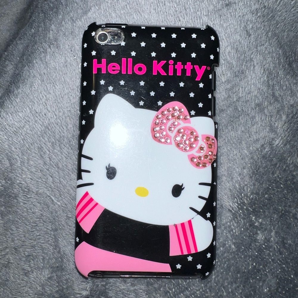 iPod Touch 4 with free hello kitty case
